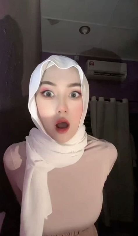 Cerita Porno Ganasnya Goyangan Gadis Alim