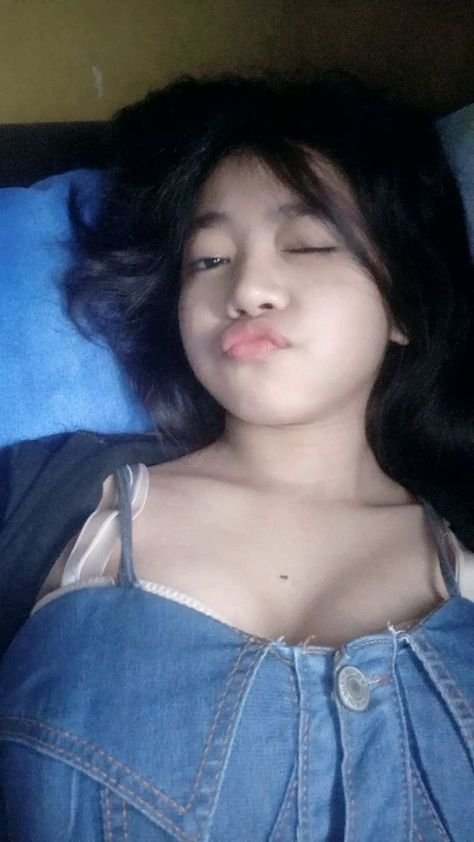 Cerita Porno Malam Pertama ku Dengan Dek Rahmi