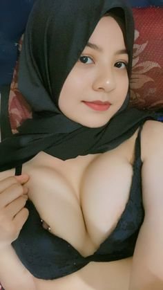 Cerita Porno Payudara Montok
