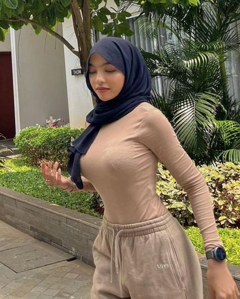 Cerita Porno Tetangga Baru Hot