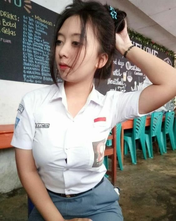 Cerita Porno Kenakalan Gadis SMA