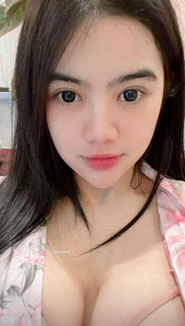 Bacaan Sex Ngentot Sarah SPG Kosmetik Binal