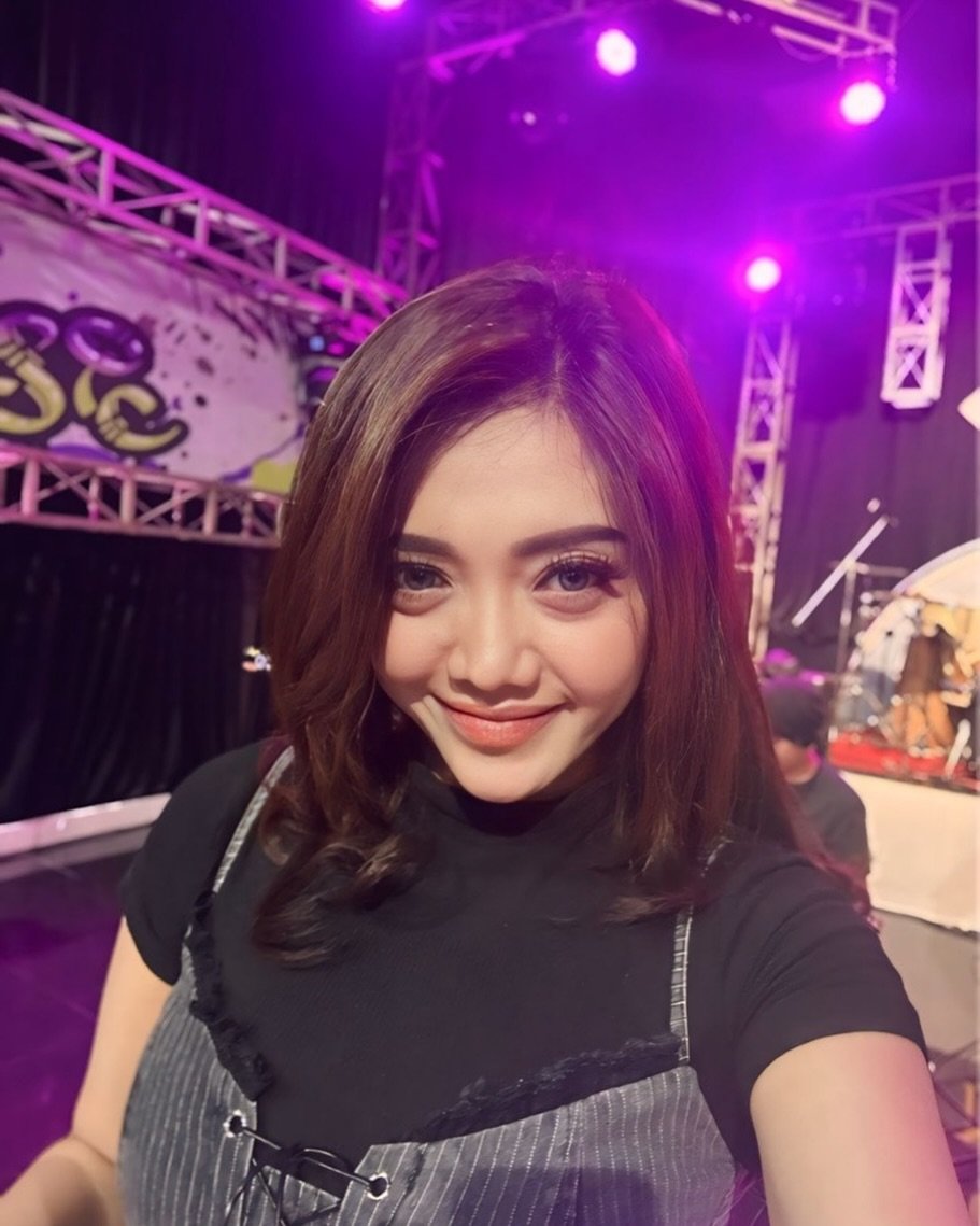 Profil dan Biodata Deviana Safara Lengkap Agama, Umur, Pacar dan IG