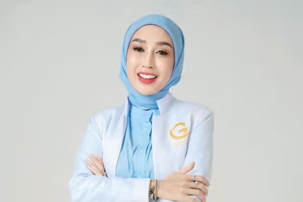 Siapa Reza Gladys? Dokter dan Selebgram