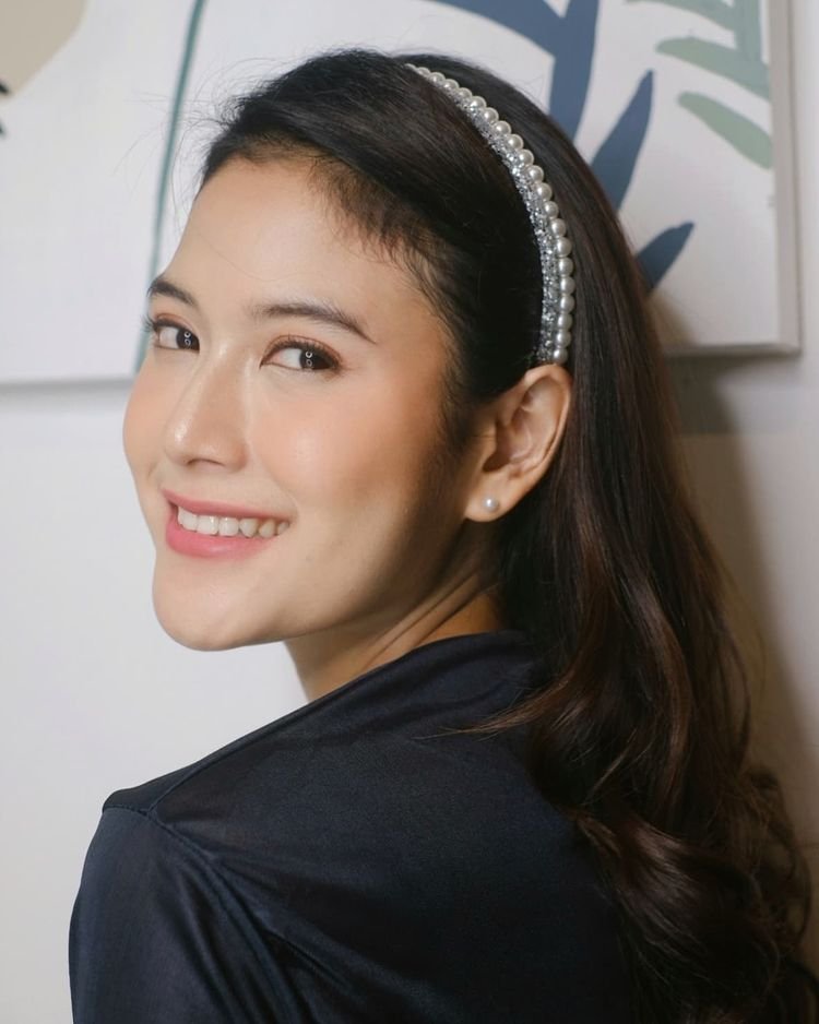 Biografi dan Profil Zahra Amalina Pemeran Tina Dunia Terbalik