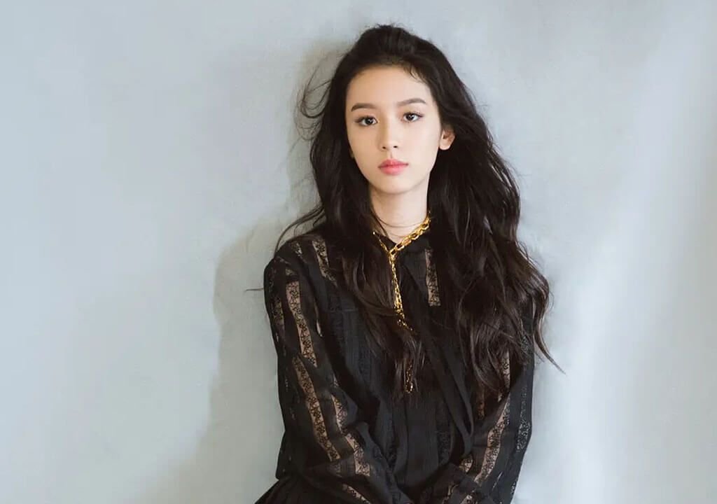 Profil dan Biodata Zhou Ye Lengkap Agama