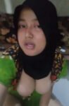 Benol Jilbab Pamer