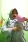 PELAJAR Hijab Horny Di Kamar mandi